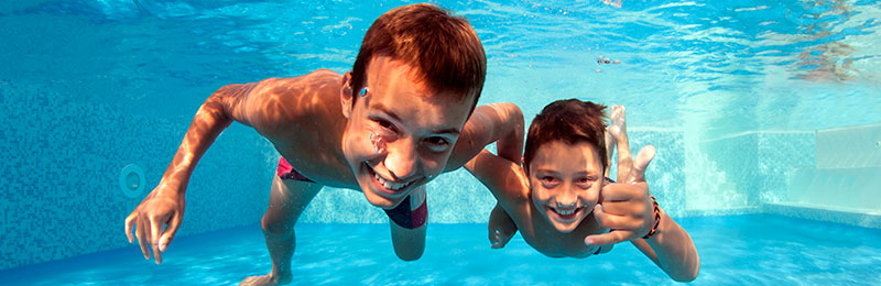 vacaciones y una piscina adecuada 01